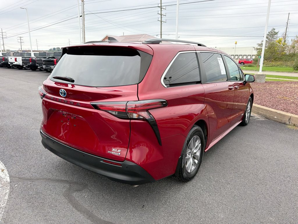 Used 2021 Toyota Sienna XLE AWD/4WD image 8