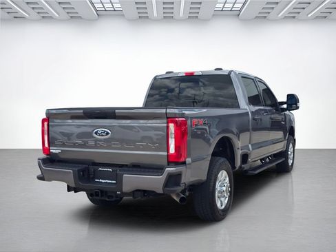 Used 2024 Ford F250 XLT w/ FX4 Off-Road Package AWD/4WD image 6