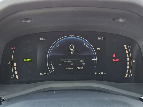 Used 2025 Toyota Camry SE w/ Multimedia Upgrade Package image 14