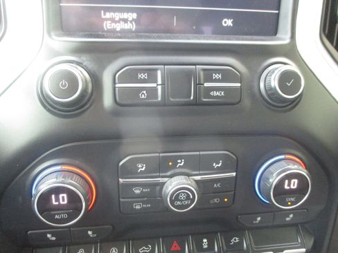 Used 2020 Chevrolet Silverado 1500 LT w/ Convenience Package image 15