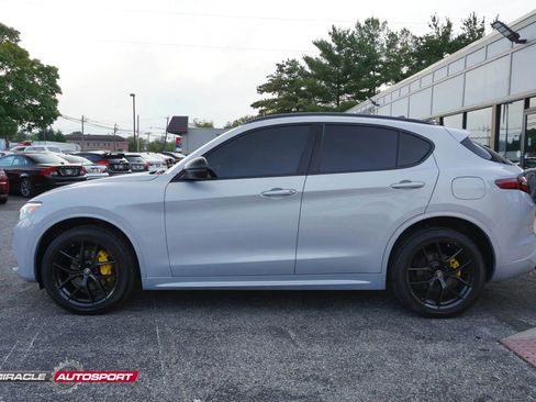 Used 2020 Alfa Romeo Stelvio Ti image 4
