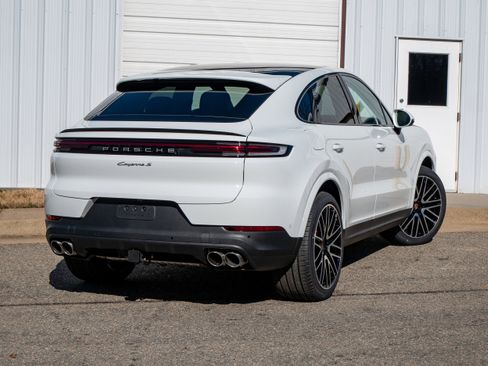 New 2026 Porsche Cayenne S image 7