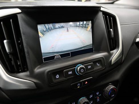 Used 2022 GMC Terrain SLE w/ Driver Convenience Package image 16