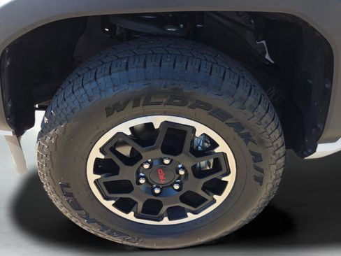 Certified 2024 Toyota Tacoma TRD Off-Road image 35