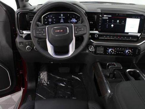 New 2026 GMC Sierra 1500 SLT image 11