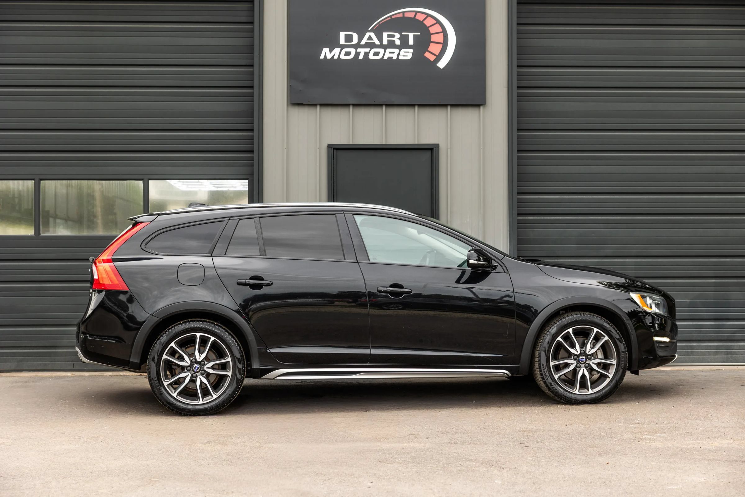 Used 2016 Volvo V60 T5 Cross Country w/ Convenience Package AWD/4WD image 8