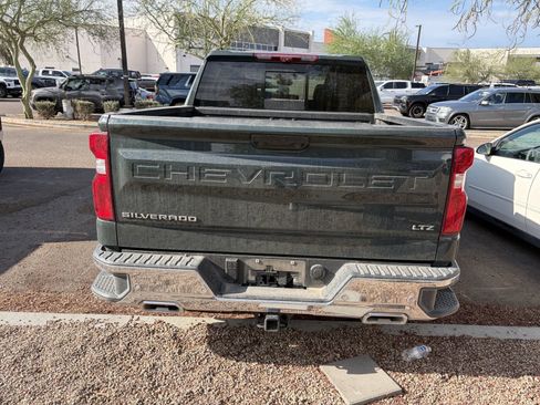 Used 2025 Chevrolet Silverado 1500 LTZ w/ LTZ Premium Package AWD/4WD image 4