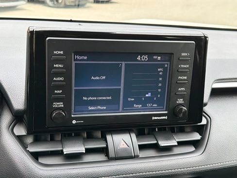 Used 2022 Toyota RAV4 LE FWD image 26