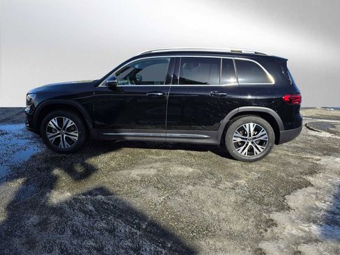 Used 2024 Mercedes-Benz GLB 250 4MATIC image 3