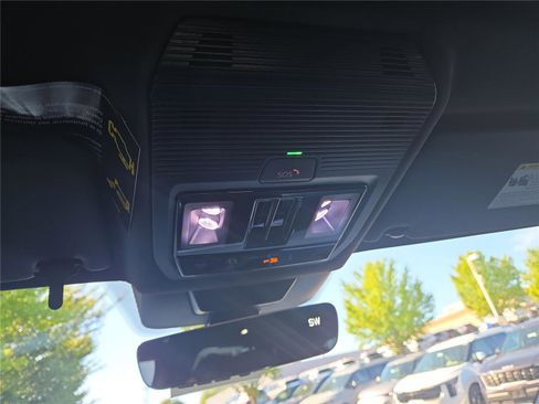 New 2025 Volkswagen Tiguan SE R-Line image 24