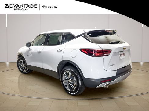 Used 2025 Chevrolet Blazer LT FWD image 5