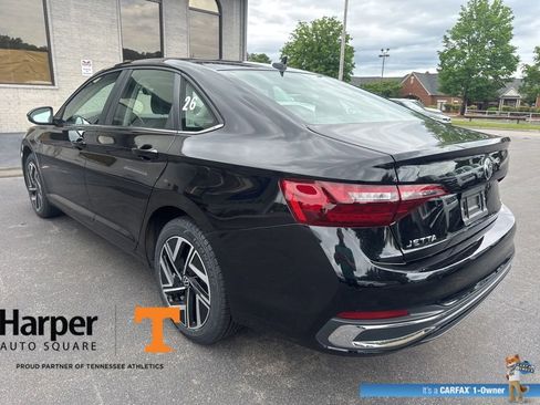 Used 2024 Volkswagen Jetta SEL FWD image 3