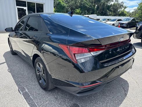 Used 2023 Hyundai Elantra SEL FWD image 11