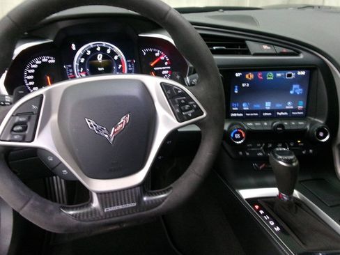 Used 2016 Chevrolet Corvette Stingray Coupe w/ 3LT Preferred Equipment Group RWD image 28