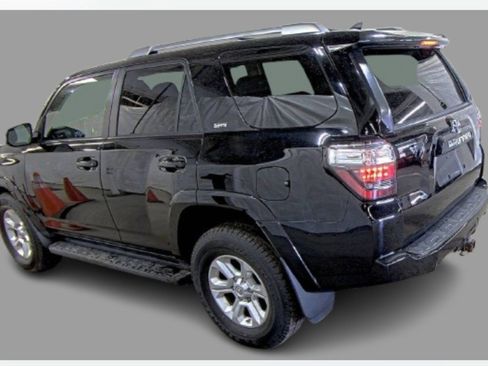 Used 2014 Toyota 4Runner SR5 Premium image 2