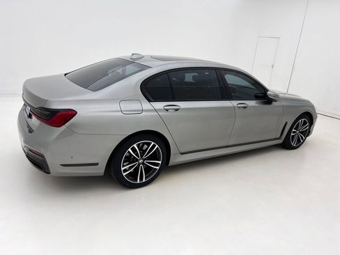 Certified 2022 BMW 740i xDrive w/ M Sport Package image 6