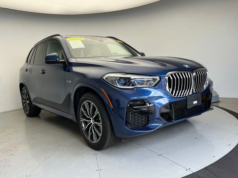 Used 2022 BMW X5 xDrive45e w/ M Sport Package AWD/4WD image 2
