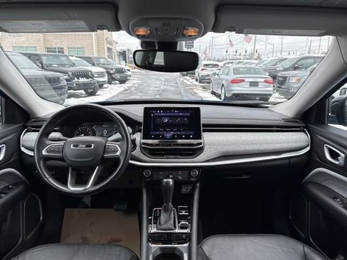 Used 2022 Jeep Compass Latitude image 25