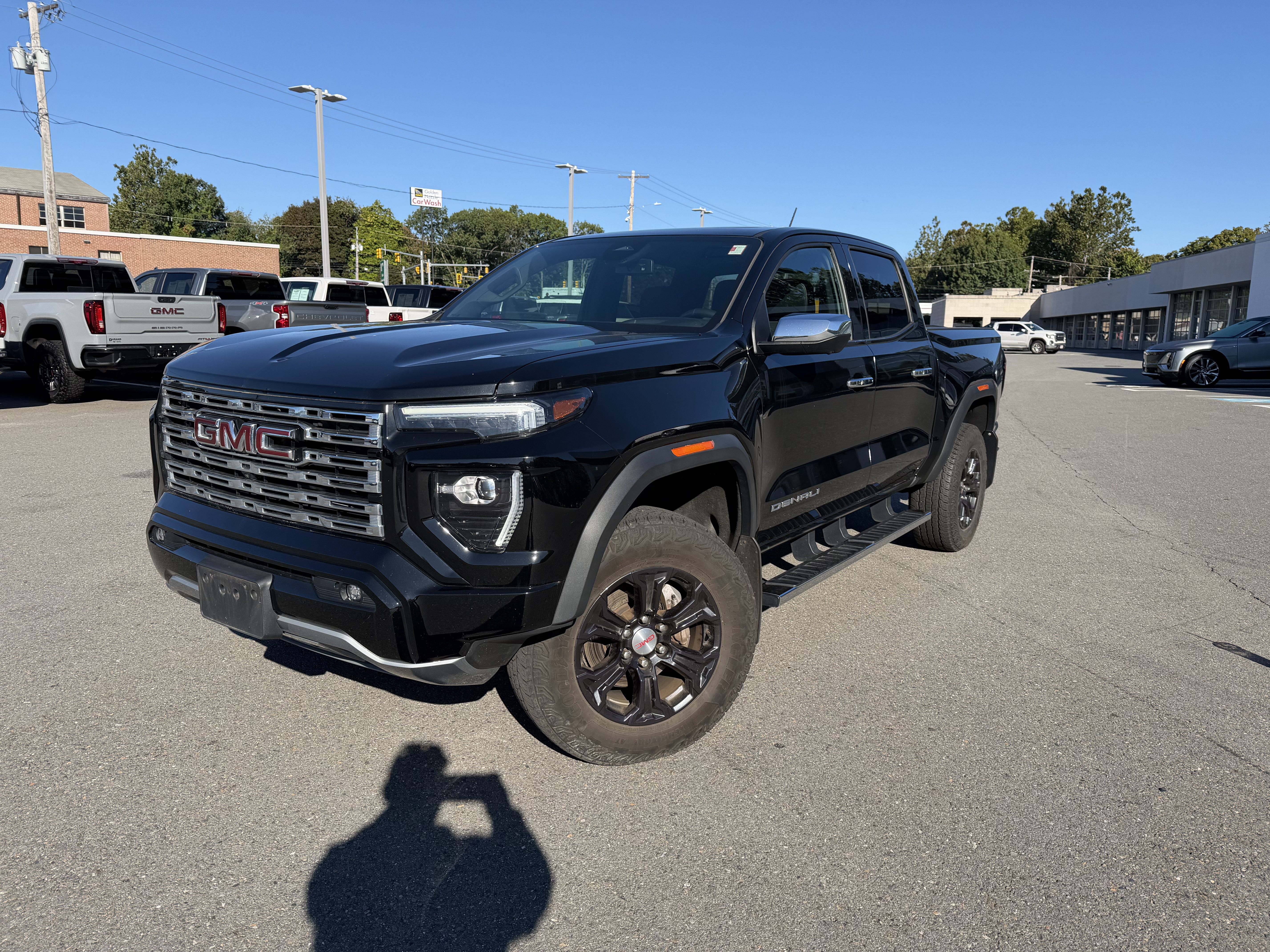 Used 2023 GMC Canyon Denali w/ Denali Black Edition AWD/4WD image 1