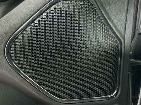 Used 2023 RAM 1500 Limited w/ Bed Utility Group image 14