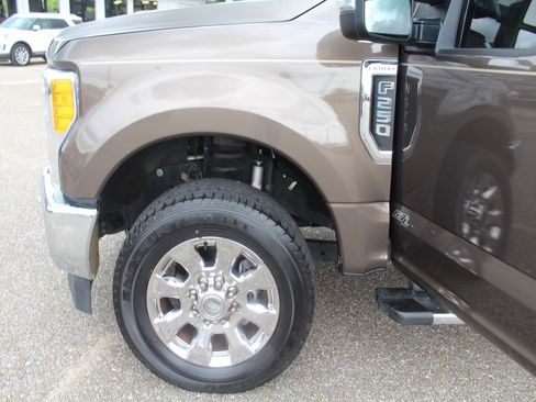 Used 2017 Ford F250 Lariat w/ Chrome Package AWD/4WD image 15