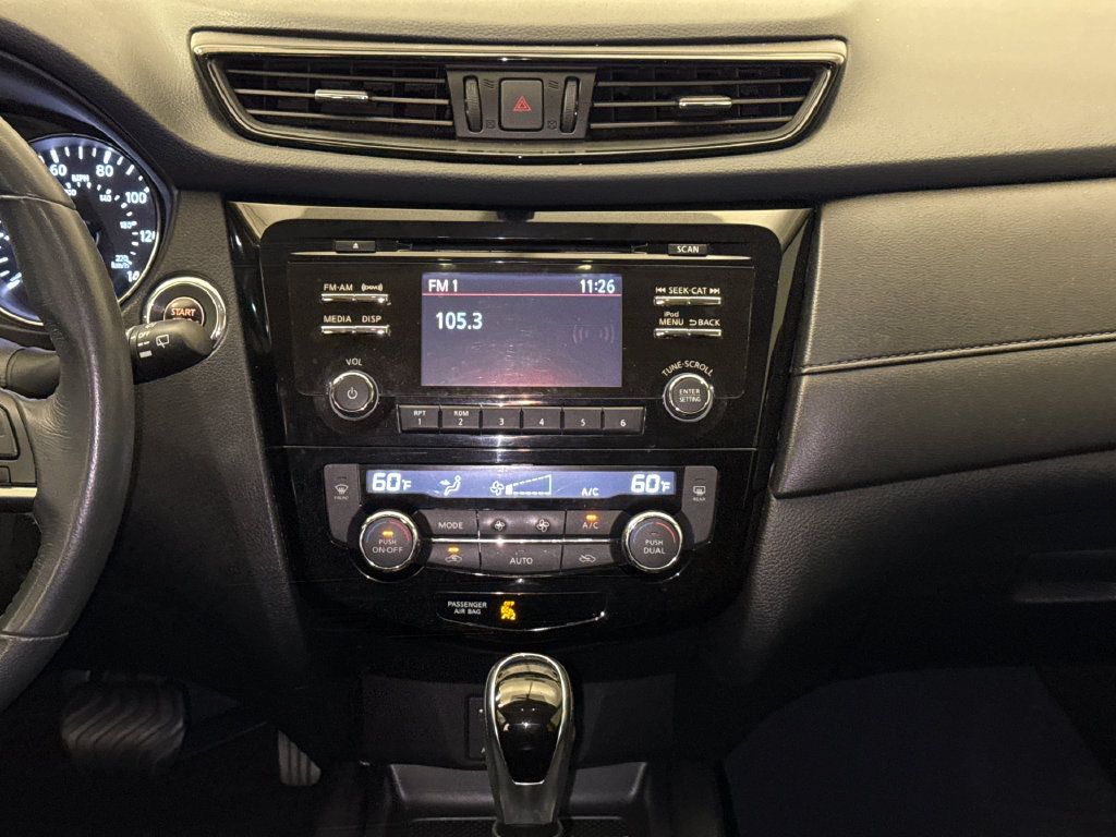 Used 2017 Nissan Rogue SV w/ Midnight Edition FWD image 17