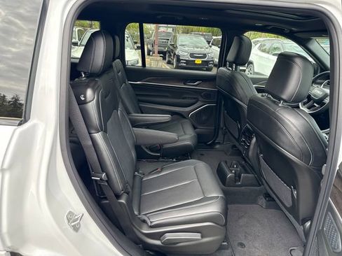 New 2026 Jeep Grand Cherokee L Limited AWD/4WD image 10