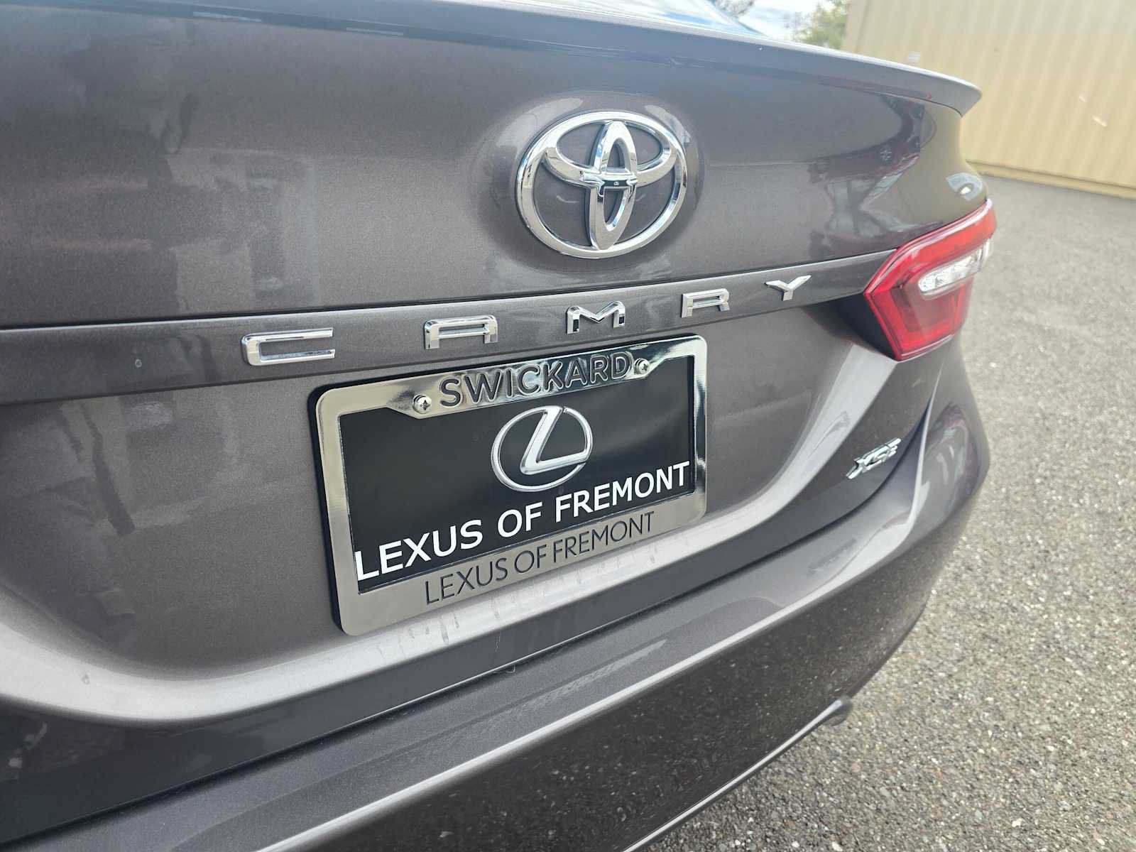 Used 2019 Toyota Camry XSE FWD image 13