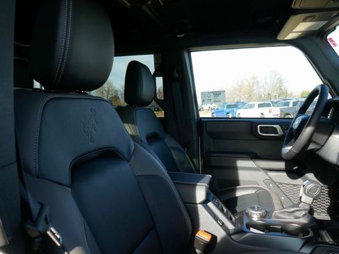 New 2025 Ford Bronco Outer Banks image 9