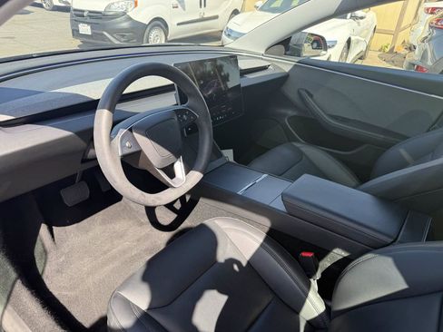 Used 2025 Tesla Model 3 RWD image 19