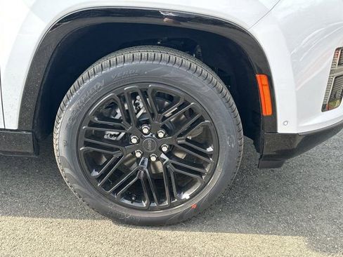 New 2026 Jeep Grand Wagoneer Limited image 13