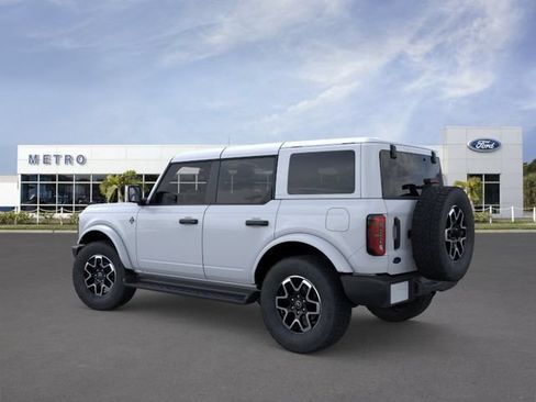 New 2026 Ford Bronco Outer Banks AWD/4WD image 4