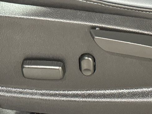 Used 2021 Chevrolet Colorado Z71 image 18