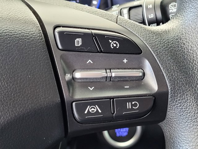 Used 2023 Hyundai Kona SEL FWD image 25