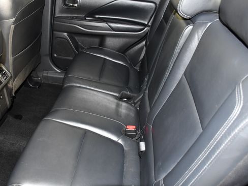 Used 2019 Mitsubishi Outlander SEL AWD/4WD image 47