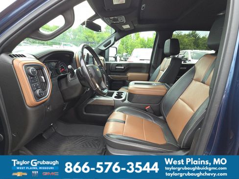 Used 2022 Chevrolet Silverado 2500 High Country AWD/4WD image 17
