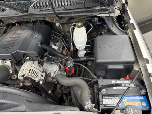 Used 2005 Chevrolet Avalanche 2500 w/ Preferred Equipment Group image 39