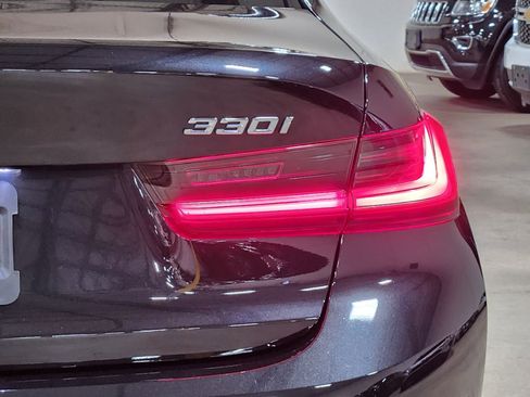 Used 2022 BMW 330i Sedan w/ Driving Assistance Package image 23