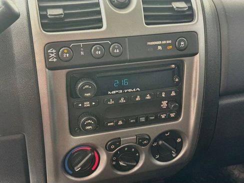 Used 2011 Chevrolet Colorado LT AWD/4WD image 15