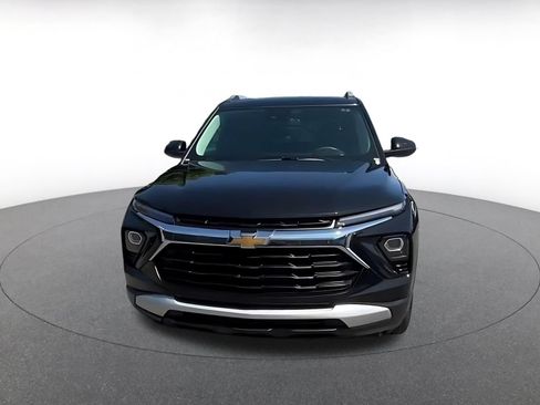 Used 2025 Chevrolet TrailBlazer LT AWD/4WD image 4