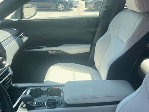 Used 2023 Lexus RX 350 Premium w/ Accessory Package AWD/4WD image 9