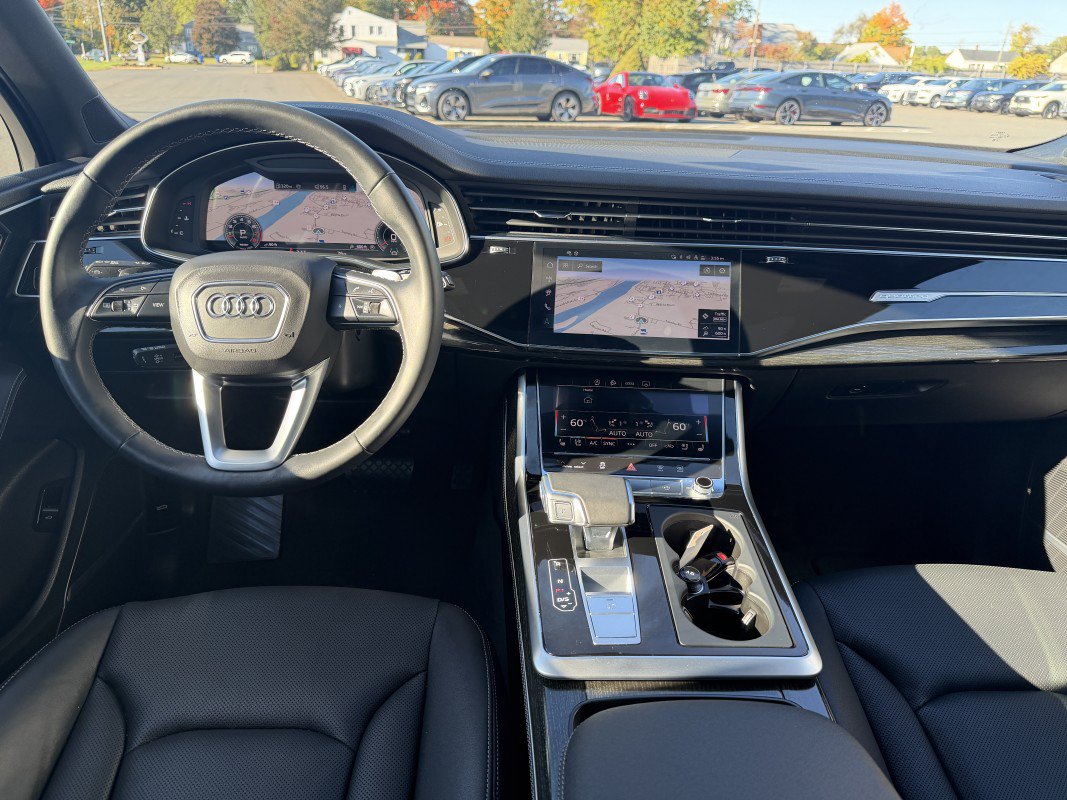 Used 2025 Audi Q7 3.0T Premium Plus w/ Premium Plus Package AWD/4WD image 35