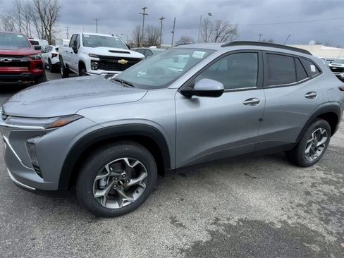 New 2026 Chevrolet Trax LT w/ Driver Confidence Package image 6