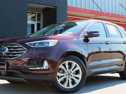Used 2019 Ford Edge Titanium w/ Equipment Group 301A image 3