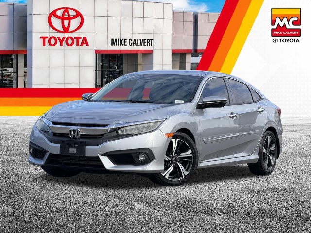 Used 2017 Honda Civic Touring image 2