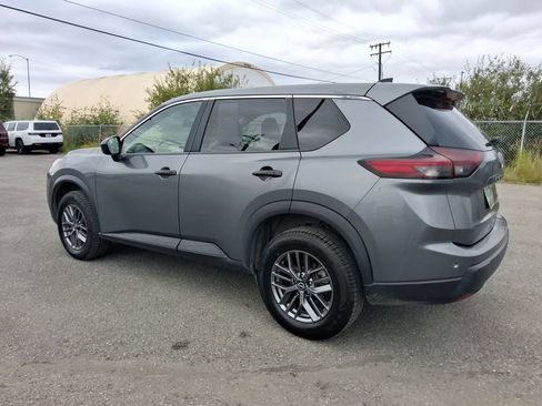 Used 2024 Nissan Rogue S AWD/4WD image 6