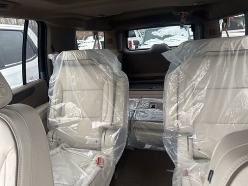 New 2026 GMC Yukon XL Denali w/ Sun & Power Step Package image 16