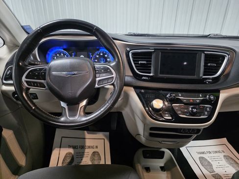 Used 2021 Chrysler Voyager LX w/ Cold Weather Group FWD image 8