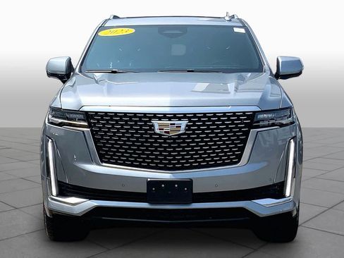 Used 2023 Cadillac Escalade Premium Luxury w/ LPO, Floor Liner Package AWD/4WD image 4