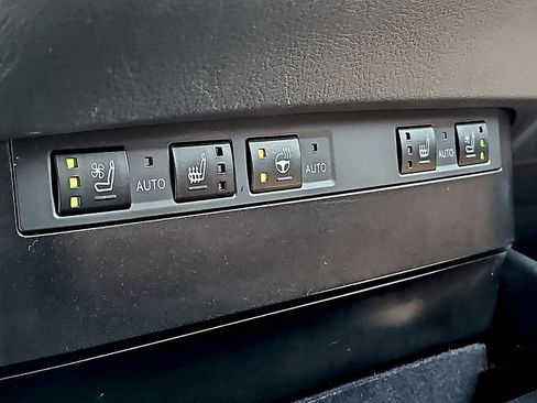 Used 2024 Lexus ES 350 w/ Premium Package image 30